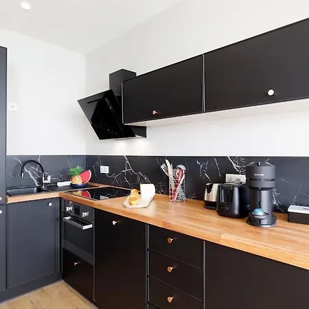 La Terrazza - By Notre Nid شقة *